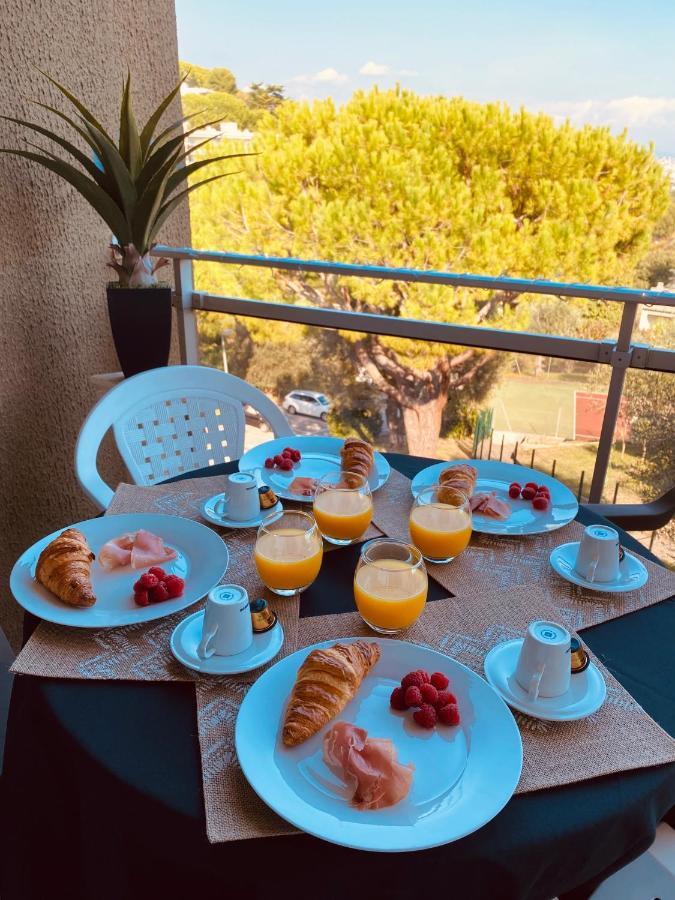 Appartement Cote D'Azur Plage - Piscine - Tennis Villeneuve-Loubet Buitenkant foto